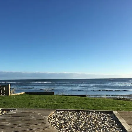 Luxurious & Modern On-The-Beach Family Retreat Boulmer Exterior photo