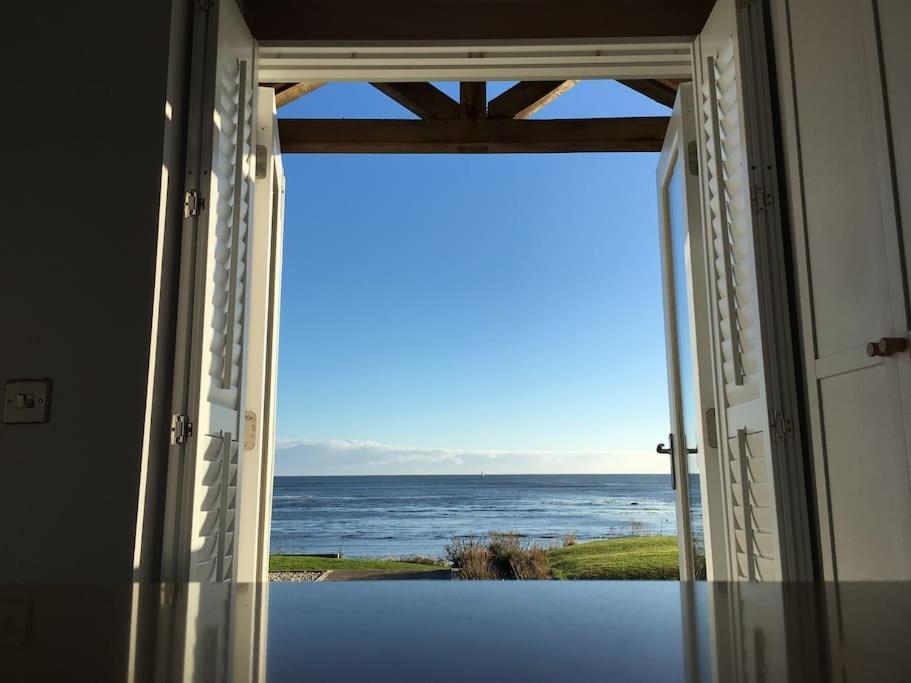 Luxurious & Modern On-the-beach Family Retreat Holiday home Boulmer
