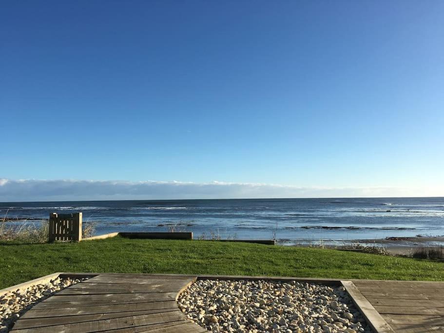 Holiday home Luxurious & Modern On-the-beach Family Retreat *