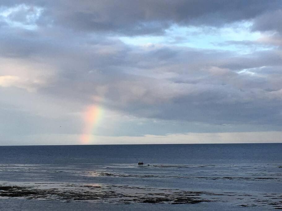 Luxurious & Modern On-the-beach Family Retreat Boulmer