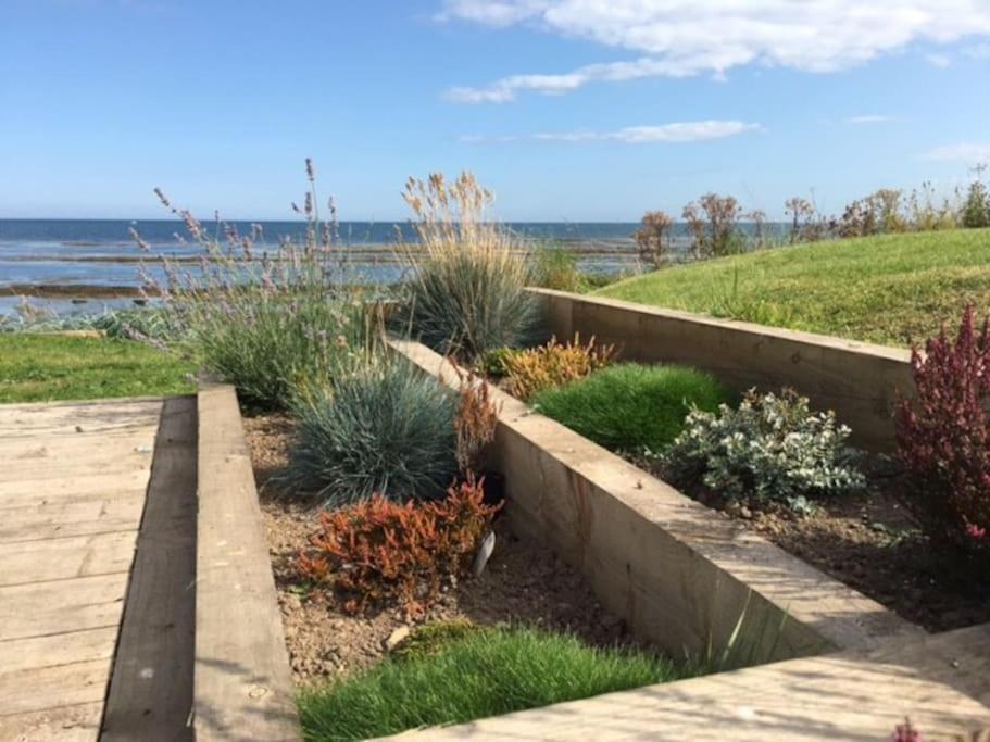 Luxurious & Modern On-the-beach Family Retreat * Boulmer