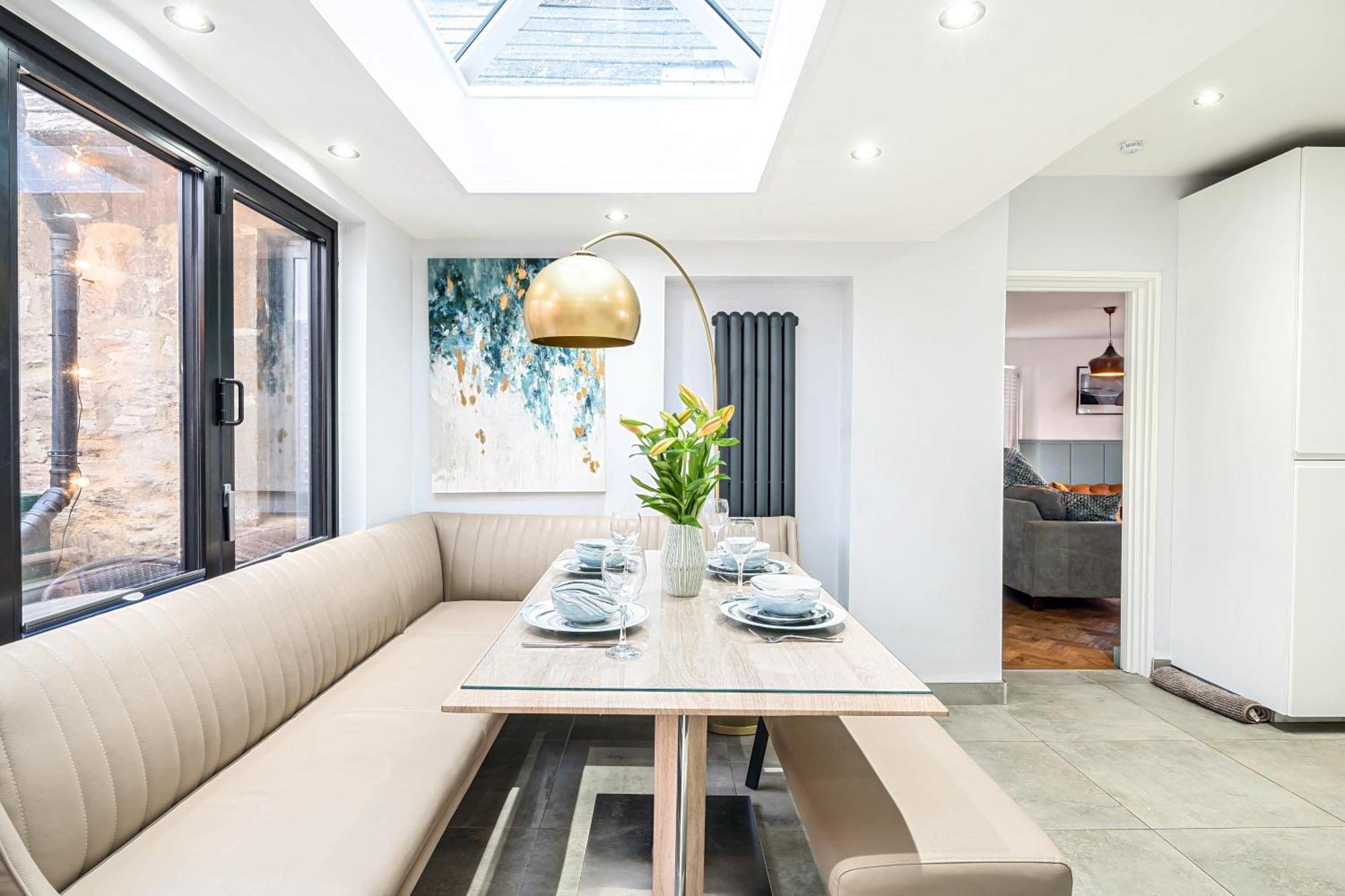 Luxurious & Modern On-the-beach Family Retreat Boulmer